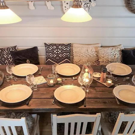 4 Bedroom Beautiful In Дом отдыха