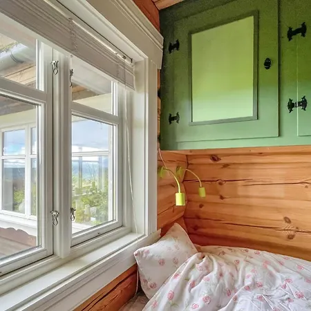 Schönes Haus Mit 4 Schlafzimmern In *