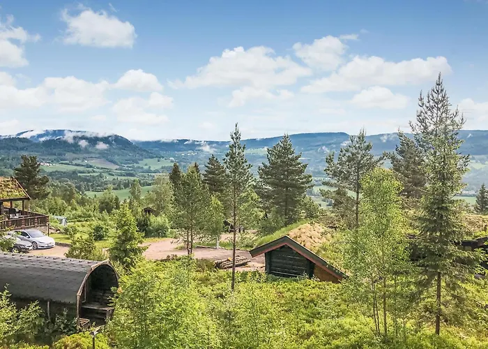 4 Bedroom Beautiful In Сasa de vacaciones Svarstad (Vestfold)