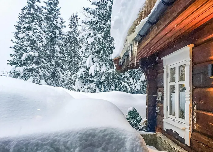 4 Bedroom Beautiful In Сasa de vacaciones